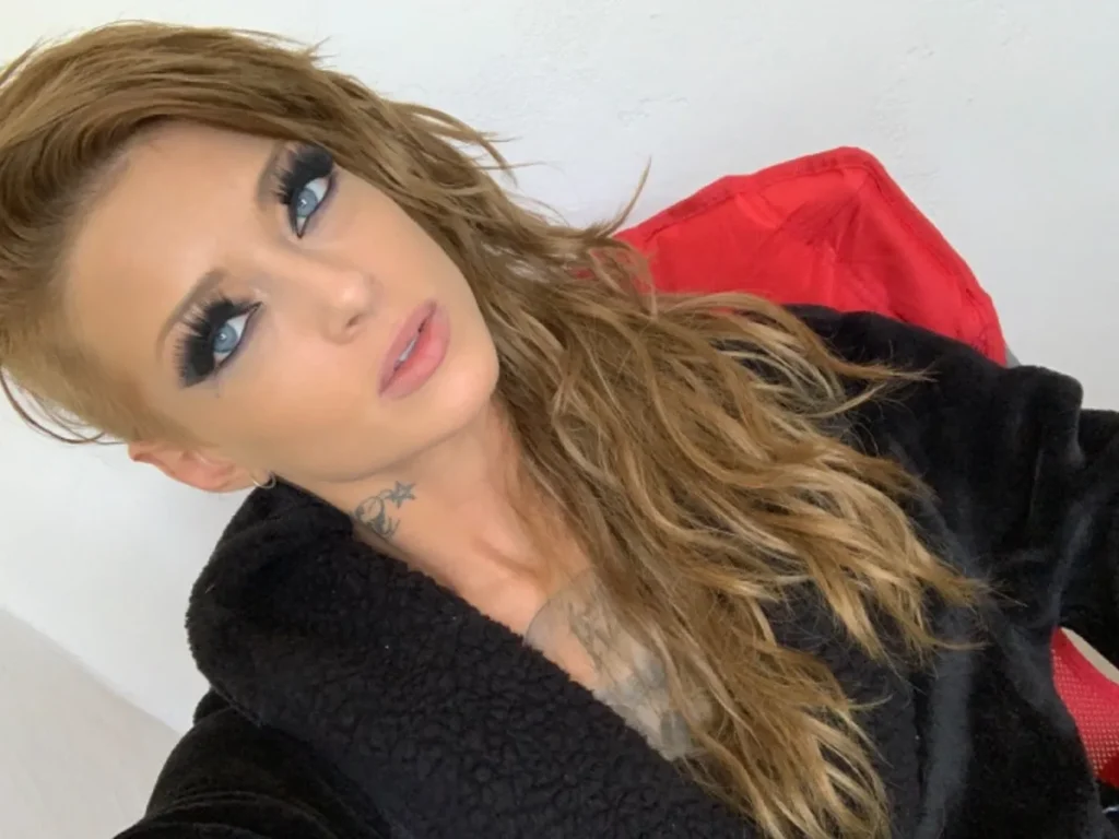 Who Is Kimber Veils? Biography, Age, Career & Net Worth