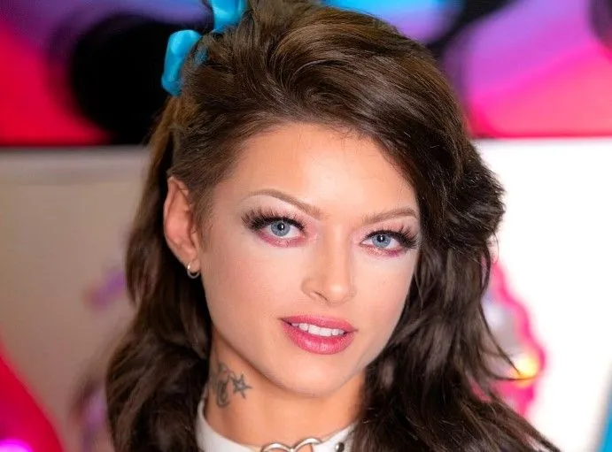 Who Is Kimber Veils? Biography, Age, Career & Net Worth