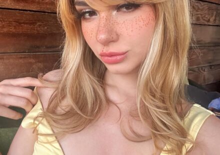 Who Is Demi Hawks? Biography, Age, Career, Boyfriend & Net Worth