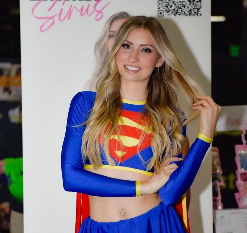 Emma Sirus: Age, Career & Net Worth 2026 Revealed