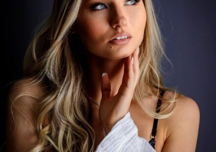 Emma Sirus: Age, Career & Net Worth 2026 Revealed