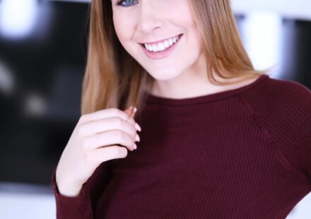 Fiona Sprouts: Age, Career, Height, Net Worth & More