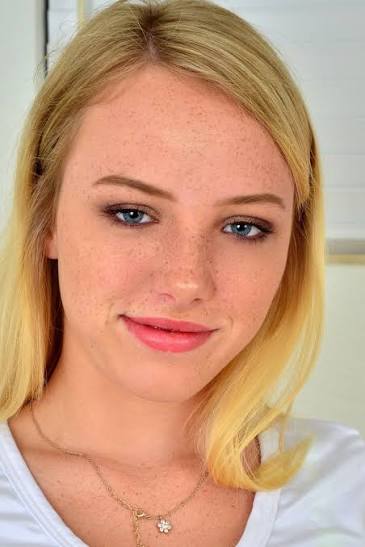 Who Is Dixie Lynn? Biography, Age, Career & Net Worth